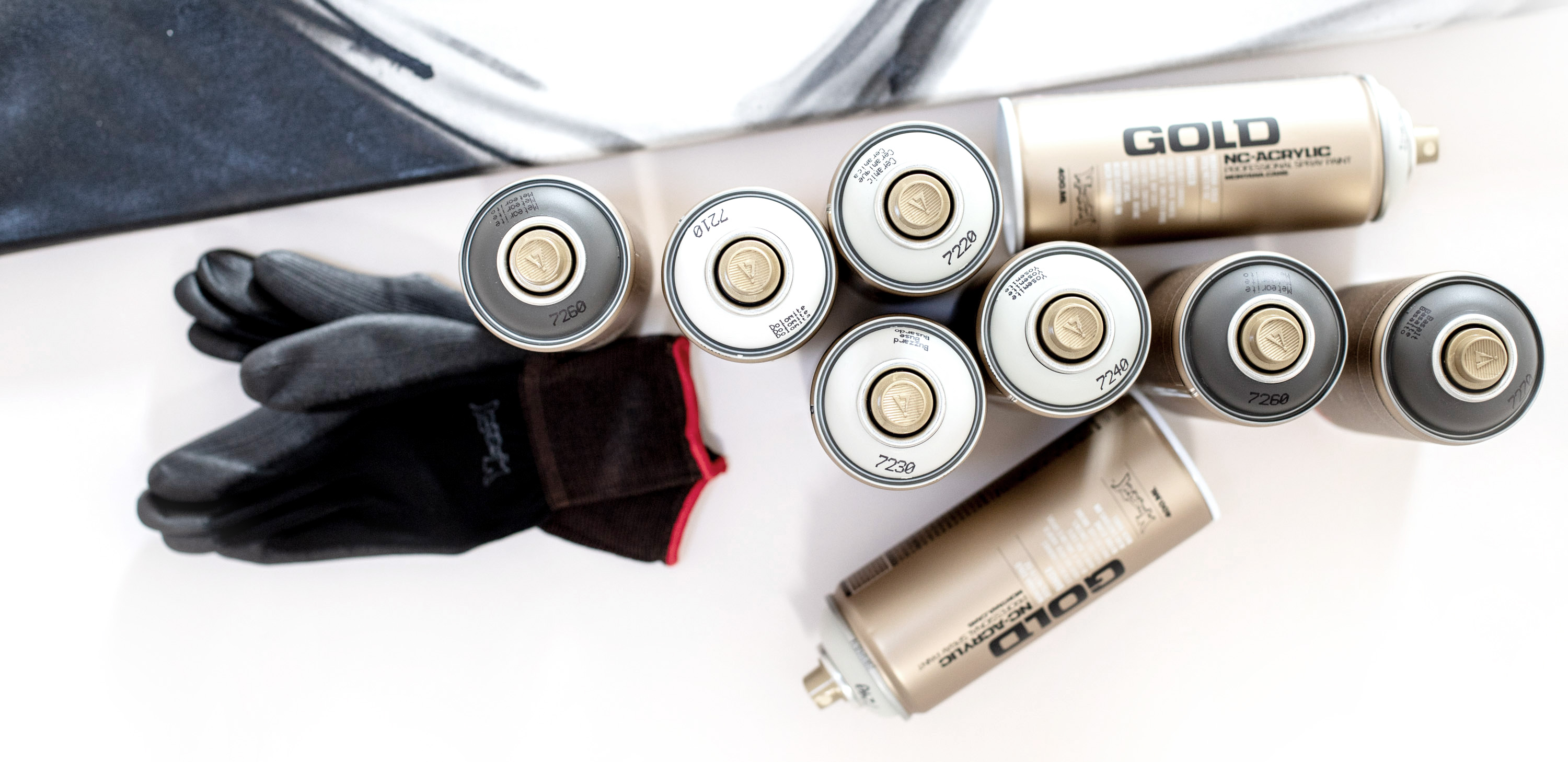 1808_GOLD_Warm_Greys_Studio-3505al62pCrUhY119H Montana GOLD 400ml - Colors