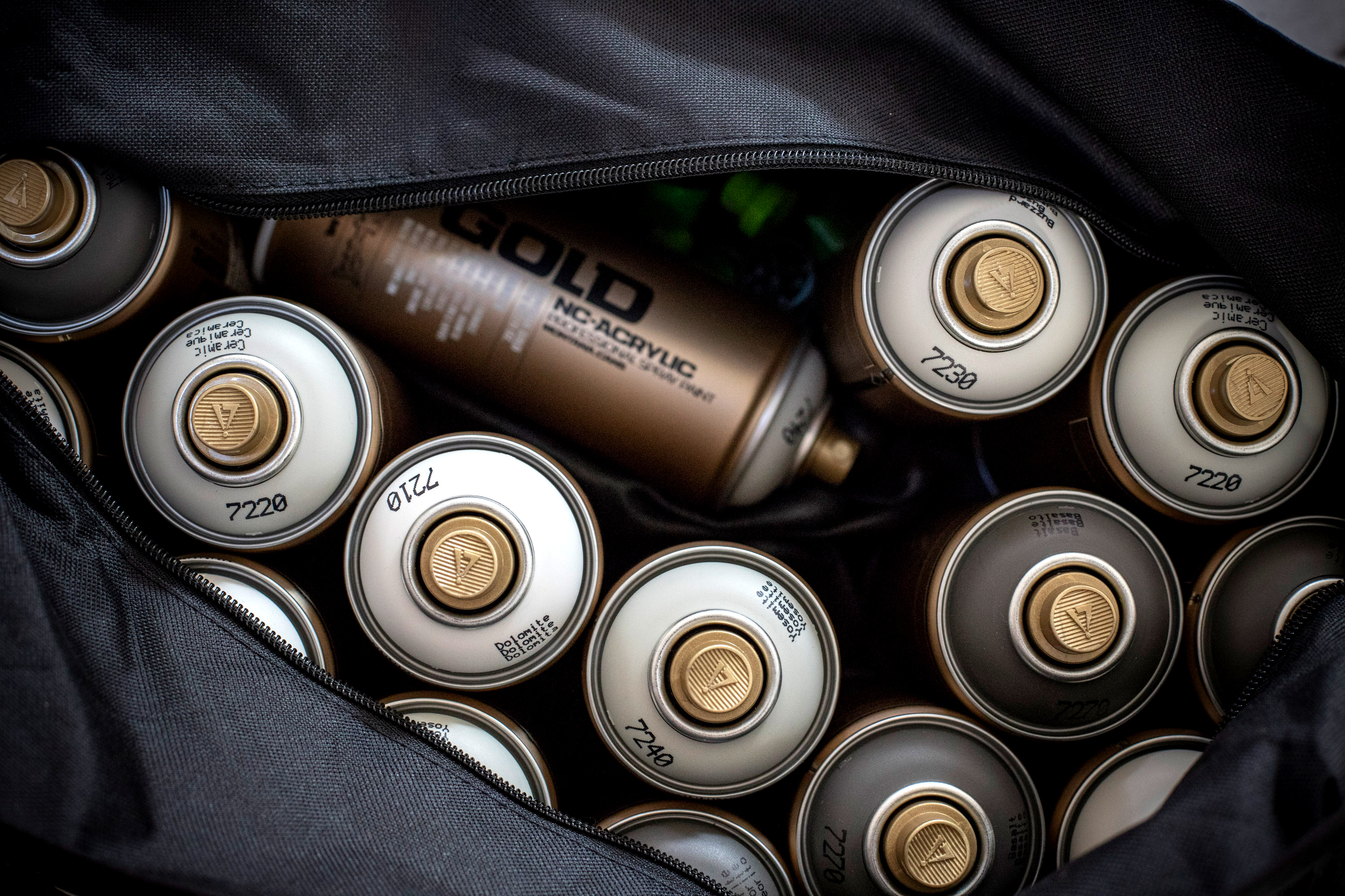 Montana GOLD 400ml - Colors Montana GOLD 400ml - Colors