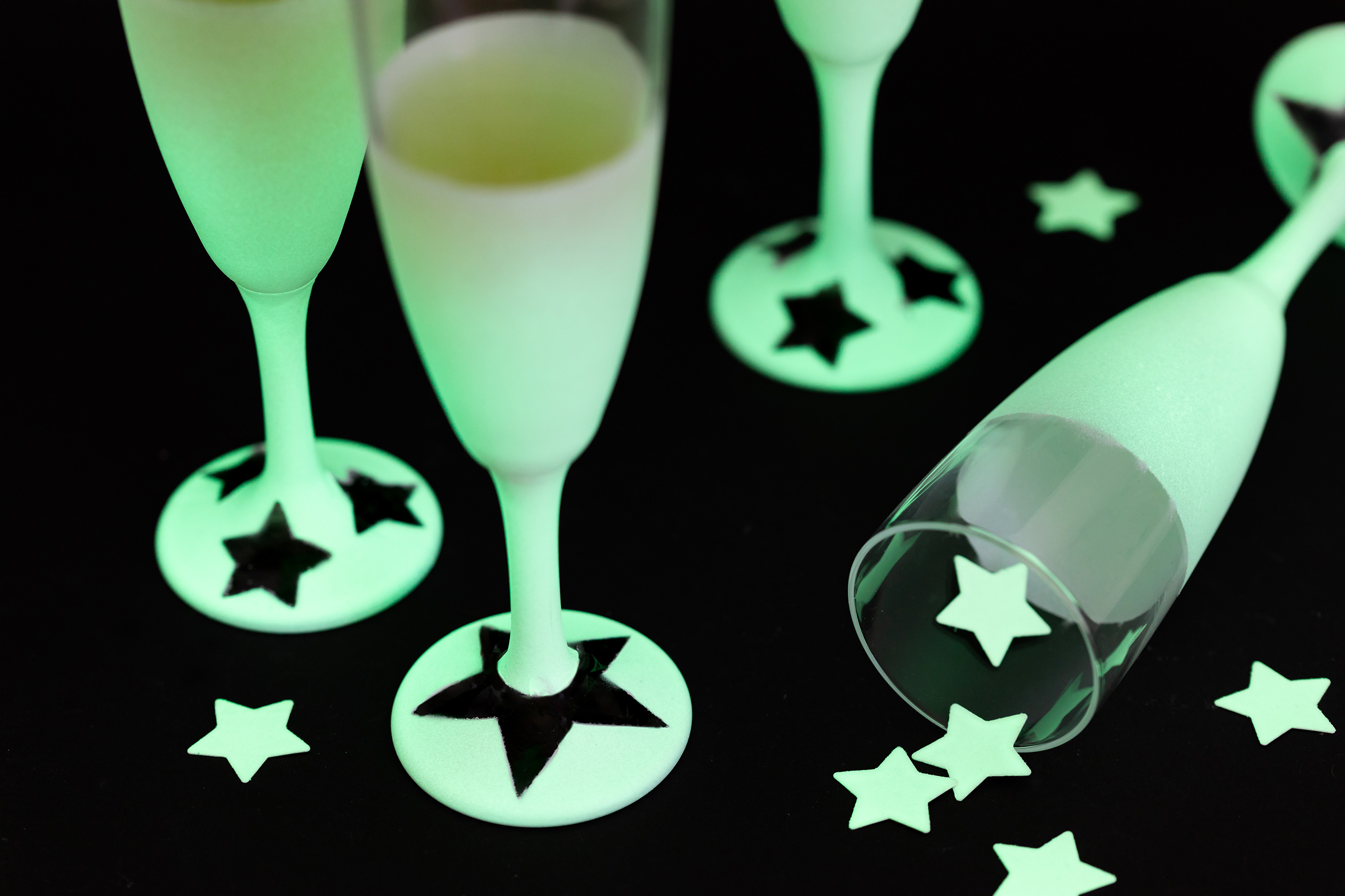 allspraypainted-Nightglow-QF-2 Montana NIGHTGLOW 400ml