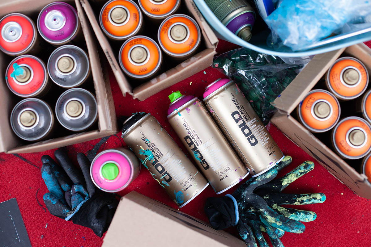 SPRAY CANS